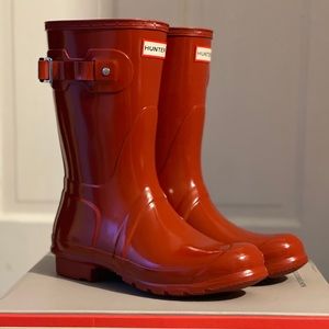 NEW Hunter Original Short Gloss Boots Red Size 9
